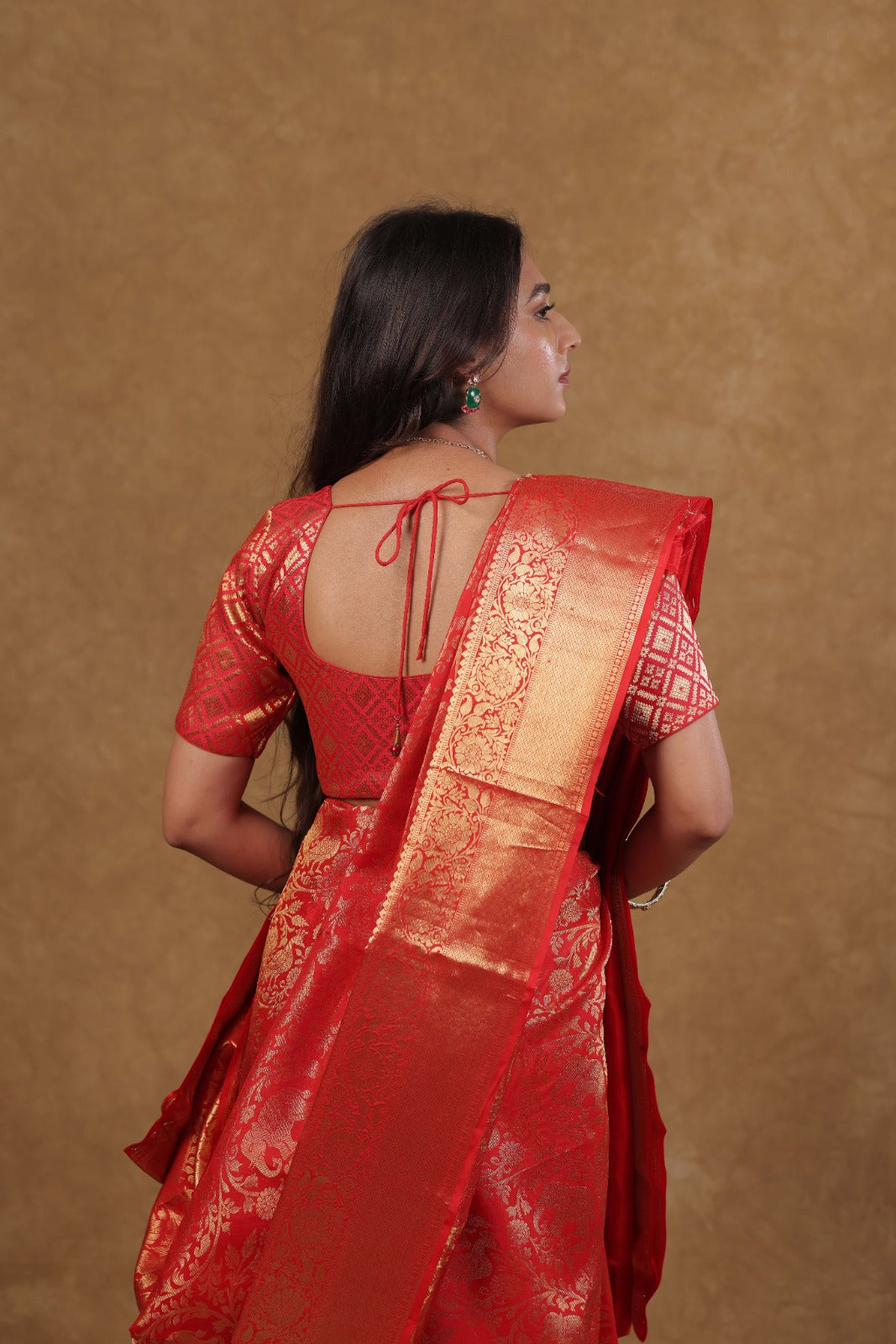 Kanjeevaram Silk Saree in Red with Shikari Jaal Design and Intricate Golden Weaving